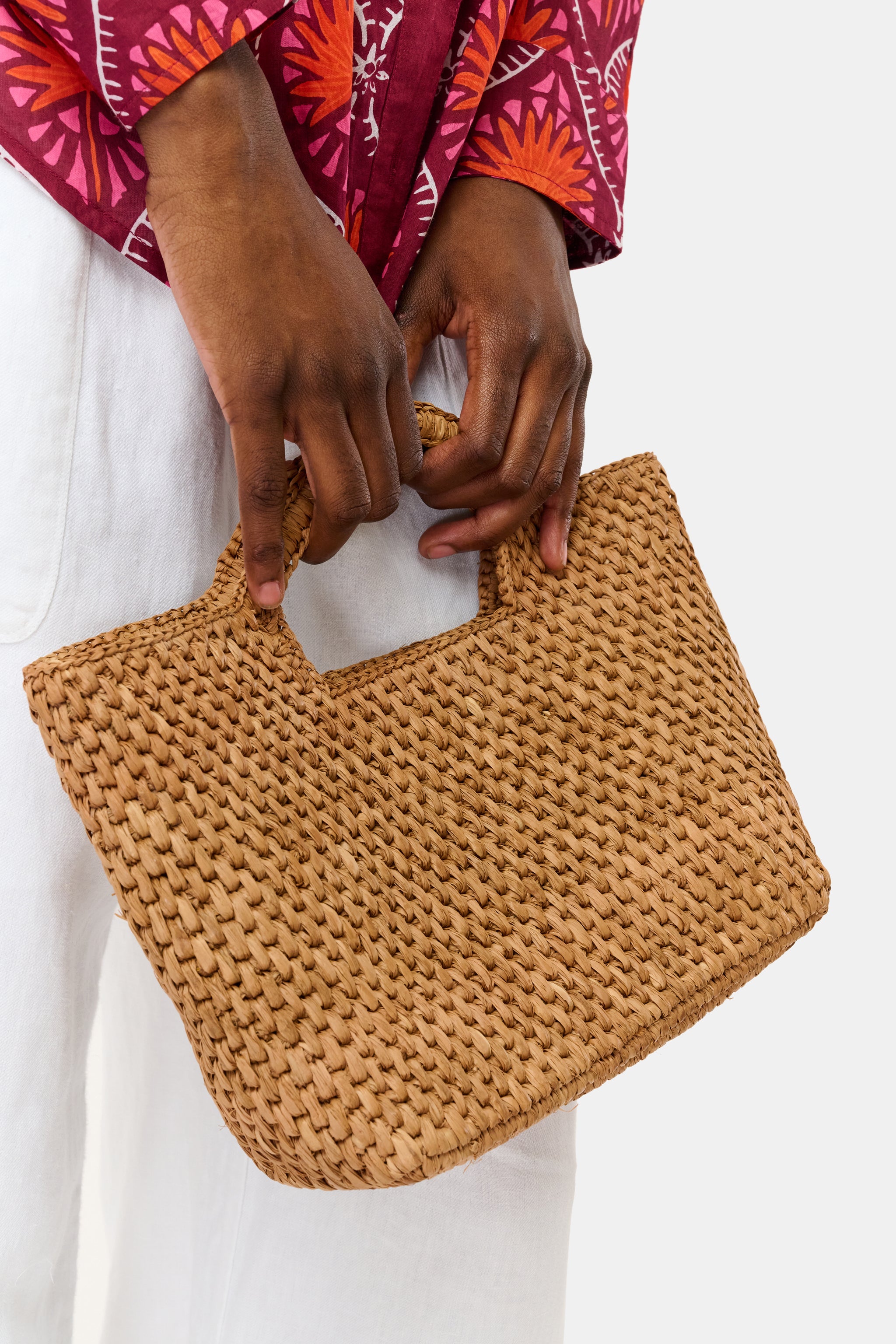 Sandy Handheld Bag