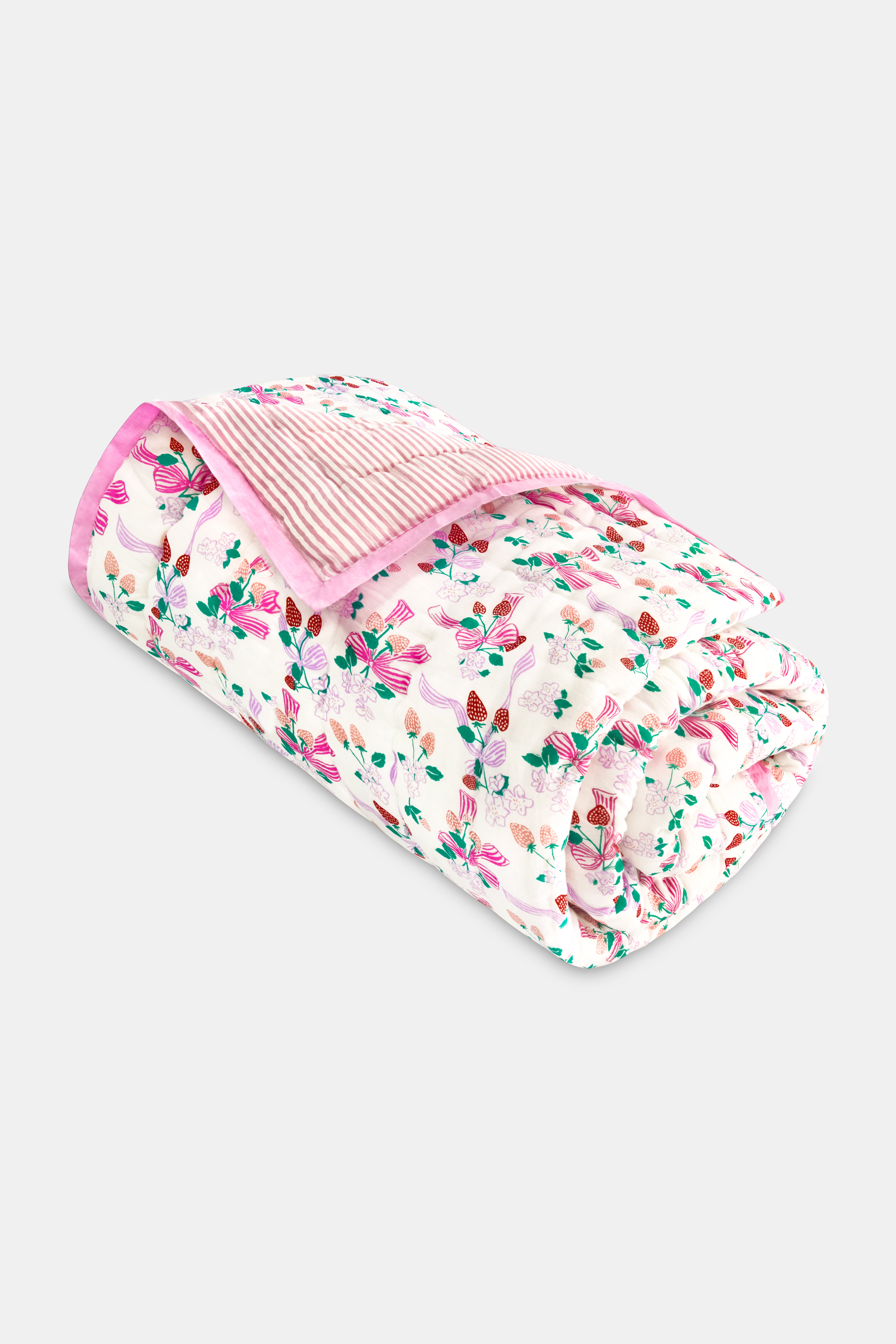 Strawberry Bows Quilt
