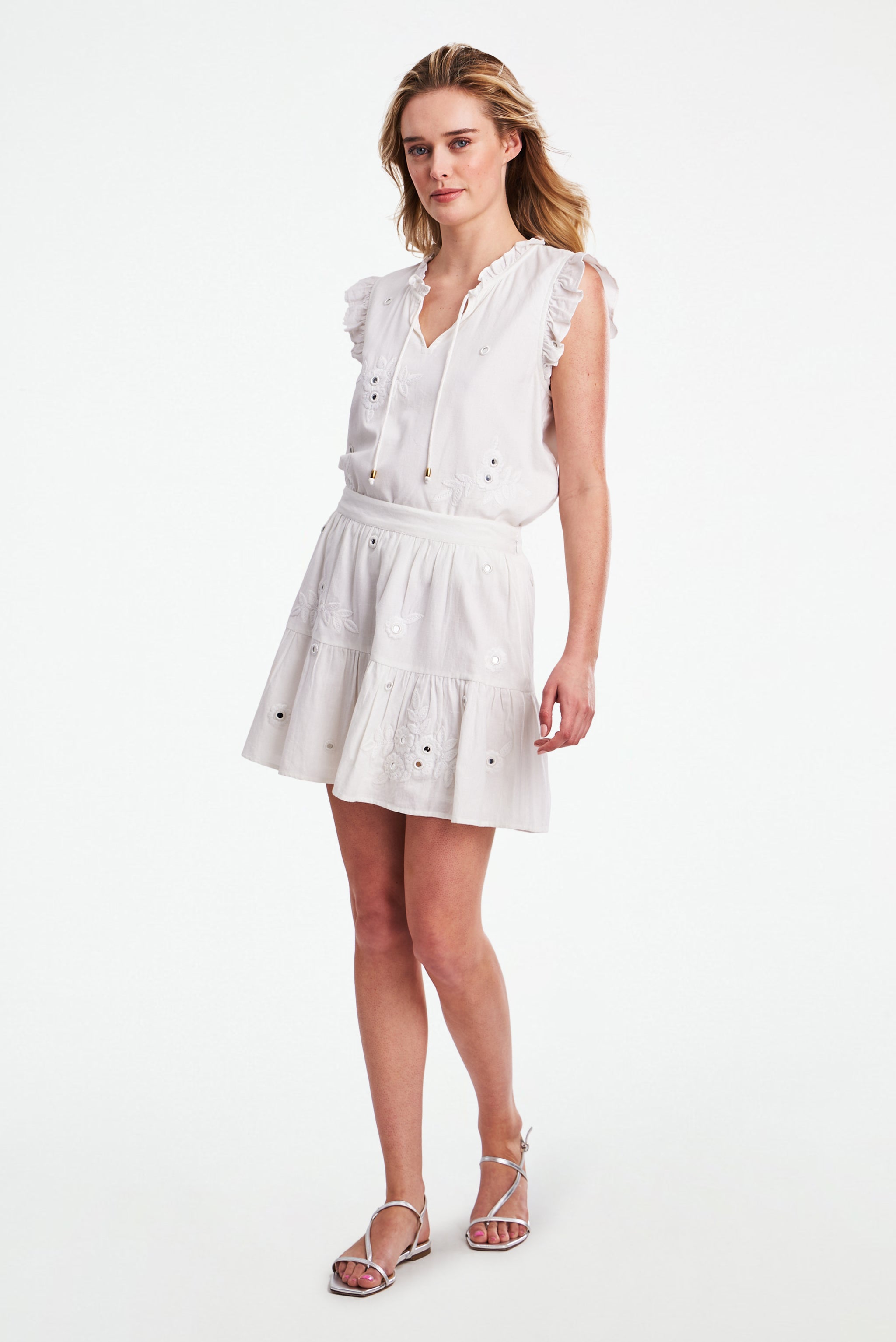 Gloriosa Embroidery Fleet Skirt